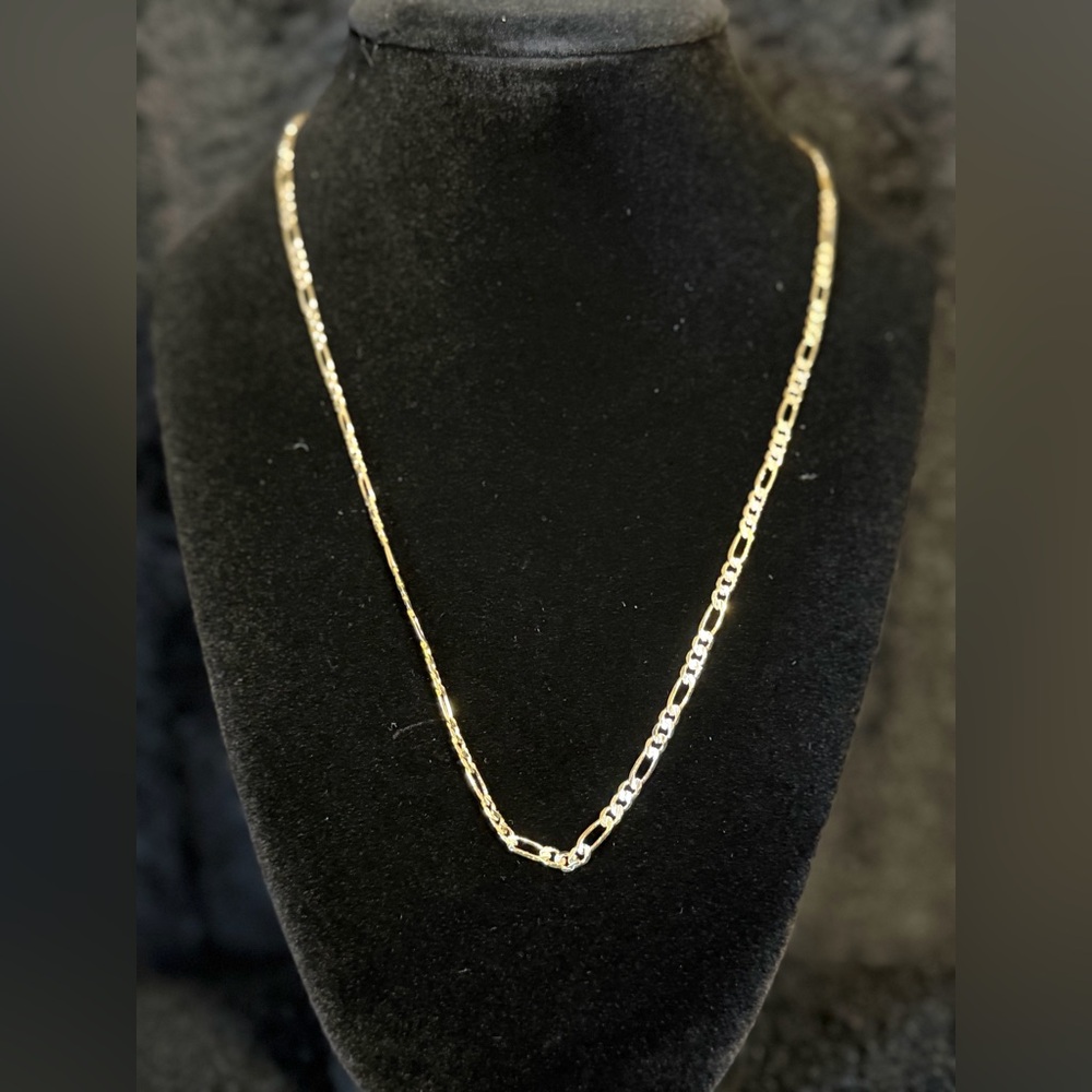 Elegant Gold Chain Necklace